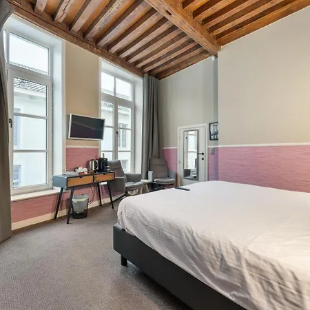 Hotell Karel De Stoute 2*